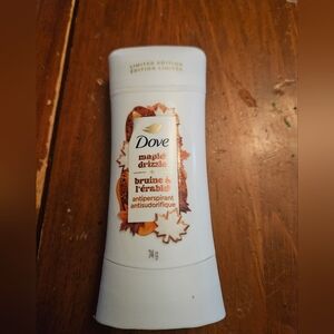 NIP Dove Maple Drizzle Antiperspirant